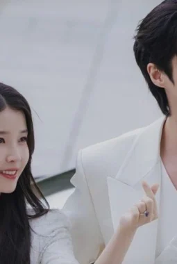 Ketika IU dan Byeon Woo-seok Jalani Pernikahan Kontrak: Sinopsis Drakor Perfect Crown