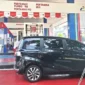 Ilustrasi Kendaraan sedang melakukan pengisian BBM di SPBU Pertamina.