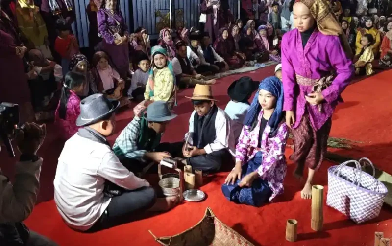 Pergelaran Seni Budaya Semalam di Laheak Luhah Rio Jayo.