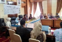 Sekda Kota Sungai Penuh, Alpian, S.E., M.M., membuka Kegiatan Konsultasi Publik I Penyusunan KLHS RDTR.
