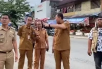 Bupati Merangin M. Syukur saat Meninjau Pasar Lereng dan Pasar Bawah Bangko.