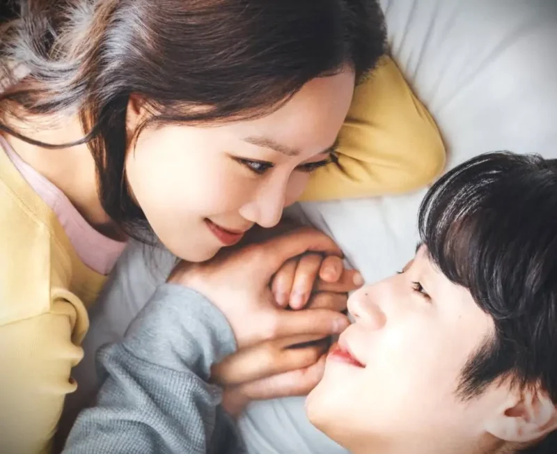 Gong Hyo Jin dan Jung Jun Won dalam drama Korea 'A Bona Fide Killer'. (soompi.com)