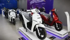 VinFast membuka 20 dealer motor listrik di berbagai kota Indonesia pada Juli 2026 untuk memperluas jaringan distribusi. Vinfast