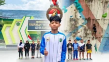 MHD Gibran Badagai Raih Juara 2 Panjat Tebing O2SN Jambi.