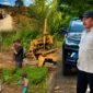 Kolase - Bupati Kerinci Monadi, didampingi Kadis PUPR Maya Novefri Handayani, saat Meninjau Progres Pemeliharaan Jalan Selampaung – Masgo.