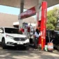 Suasana antrean Kendaraan Melakukan Pengisian BBM di SPBU. ist