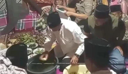 Warga Luhah Rio Jayo Bersihkan Benda Pusaka
