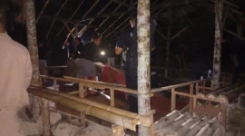 Petugas Gabungan Polres Kerinci saat Membongkar Arena Judi Sabung Ayam di Air Hangat Timur.