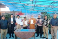 Mewakili Gubernur Jambi Kepala Diskominfo, Drs. Ariansyah, M.E., Menghadiri Pennandatanganan MoU perdagangan dengan pengusaha asal Pakistan.