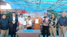 Mewakili Gubernur Jambi Kepala Diskominfo, Drs. Ariansyah, M.E., Menghadiri Pennandatanganan MoU perdagangan dengan pengusaha asal Pakistan.