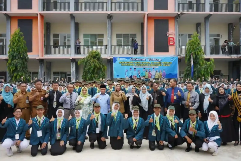 Gubernur Jambi Dr. H. Al Haris, S.Sos., MH secara resmi membuka Pengenalan Kehidupan Kampus bagi Mahasiswa Baru (PKKMB) Poltekkes Kemenkes Jambi Tahun Akademik 2026/2027.