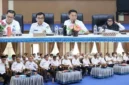 Sekda Kota Sungai Penuh saat Memimpin Sekda Alpian Rapat Evaluasi Kinerja OPD.