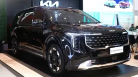 Harga Kia Carnival Premiere 11 Seater 2026. (Moladin)