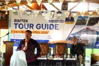 Bupati Kerinci Monadi saat Menyampaikan Sambutan Pada Pembukaan Bimtek Tour Gide.