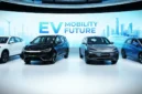 Komparasi mobil listrik terlaris Rp 300 jutaan. (Dok. Gemini)