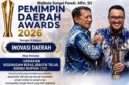 Kolase Foto – Wali Kota Sungai Penuh Alfin, saat Menerima Penghargaan Pemimpin Daerah Award.