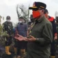 Gubernur Jambi Al Haris saat turun Langsung Padamkan Karhutla di Muaro Jambi.