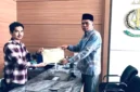 Anggota DPRD Kota Sungai Penuh Fahrudin, saat Membayar Denda Kasus Perusakan Bollard. ist