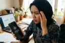 Ilustrasi - Cara Banding Akun WhatsApp Diblokir. (Foto: AI)