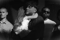 James Arthur dalam video musik Waste My Tears. (Foto: Tangkapan Layar. YouTube/James Arthur)